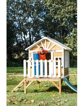 Caseta infantil de fusta per panells Masgames VISBY elevada 60 cm