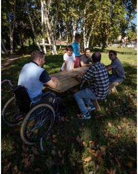 Taula de picnic adaptada MASGAMES LYON